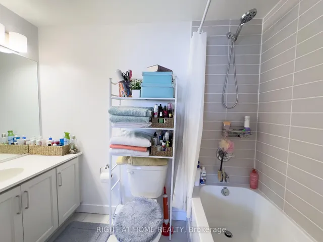 Additional image 19 of 2433 Dufferin St Unit 211