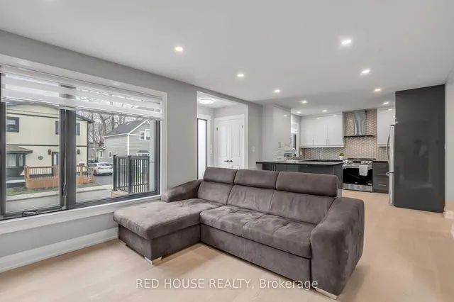 Additional image 7 of 10 Bayside Ave