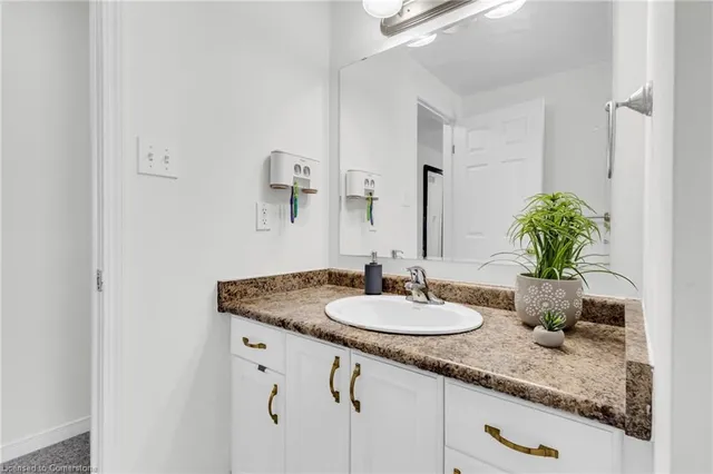 Additional image 31 of 50 Howe Dr Unit 17B