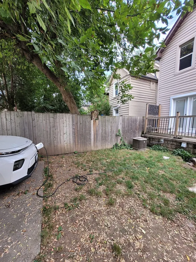 Additional image 18 of 30 Mars Ave