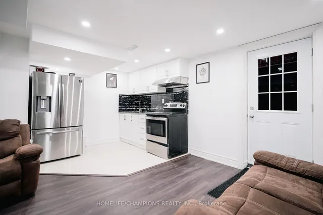 Additional image 20 of 28 Longsword Dr