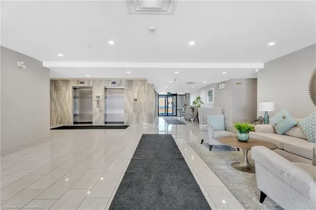 Additional image 5 of 35 Southshore Cres Unit 421