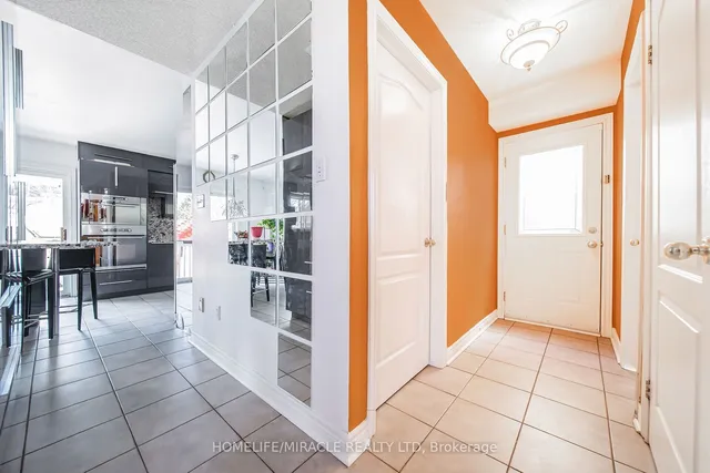 Additional image 40 of 11 Redtail Cres