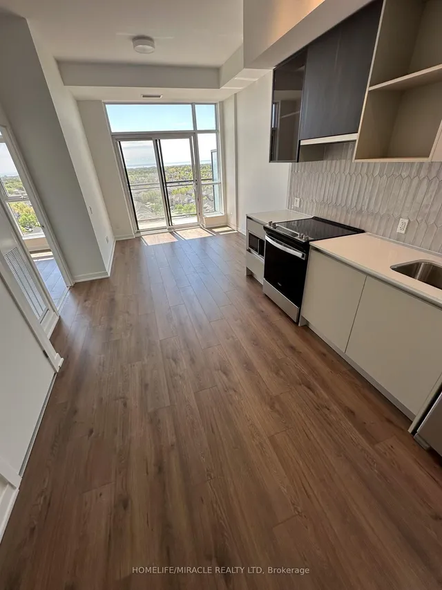 Additional image 13 of 405 Dundas St Unit PH15