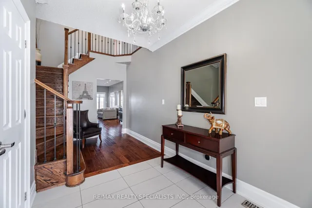 Additional image 5 of 122 Teal Crest Circ