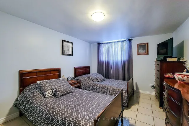 Additional image 7 of 8 Basswood Crt