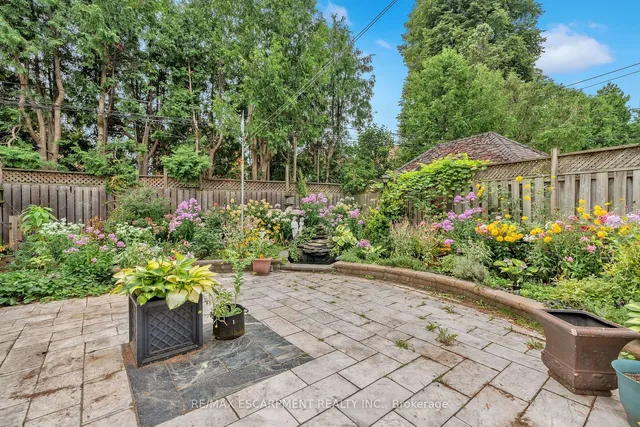 Additional image 40 of 74 Balmoral Ave