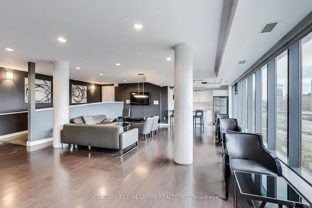 Additional image 17 of 55 East Liberty St Unit 1006