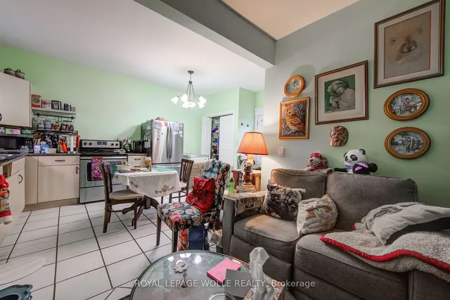 Additional image 21 of 218 Catharine St