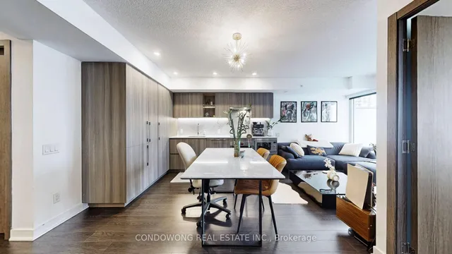 Additional image 10 of 19 Bathurst St Unit 1810