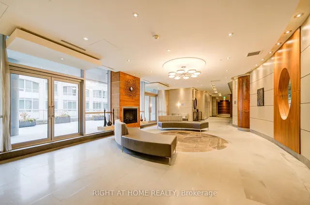 Additional image 37 of 763 Bay St Unit 2013