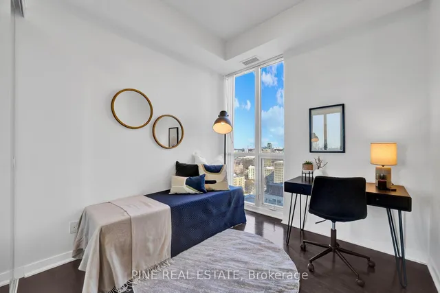 Additional image 16 of 770 Bay St Unit 2602