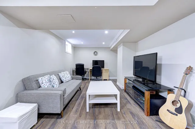 Additional image 38 of 37 Selkirk Ave