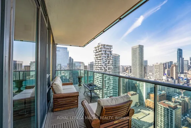 Additional image 34 of 33 Lombard St Unit 4302