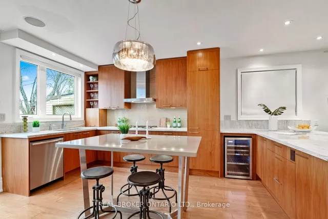 Additional image 5 of 51 Seymour Ave