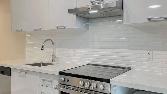 Additional image 19 of 87 Peter St Unit 1218