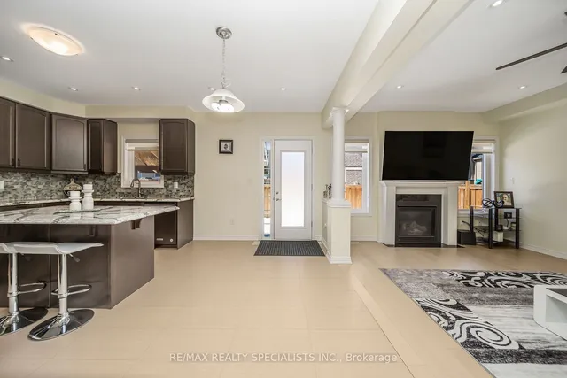 Additional image 17 of 10 Loomis Rd