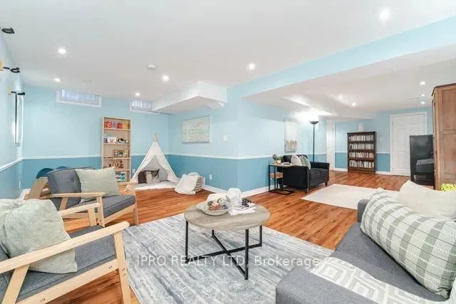 Additional image 32 of 117 Ecclestone Dr