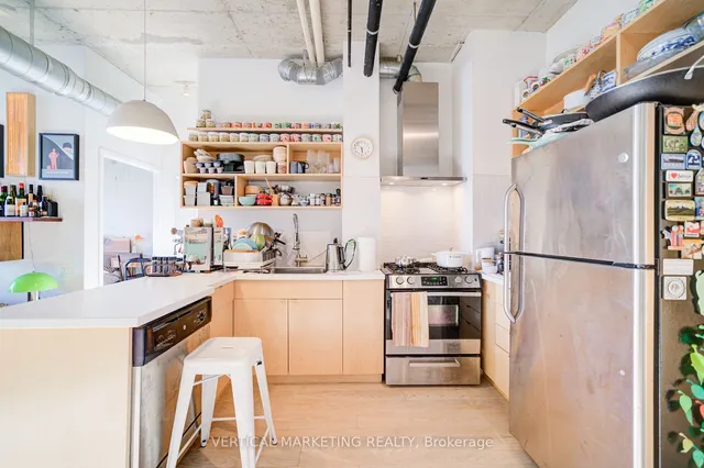 Additional image 7 of 369 Sorauren Ave Unit 510