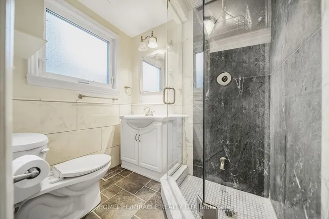 Additional image 7 of 38 River View Dr