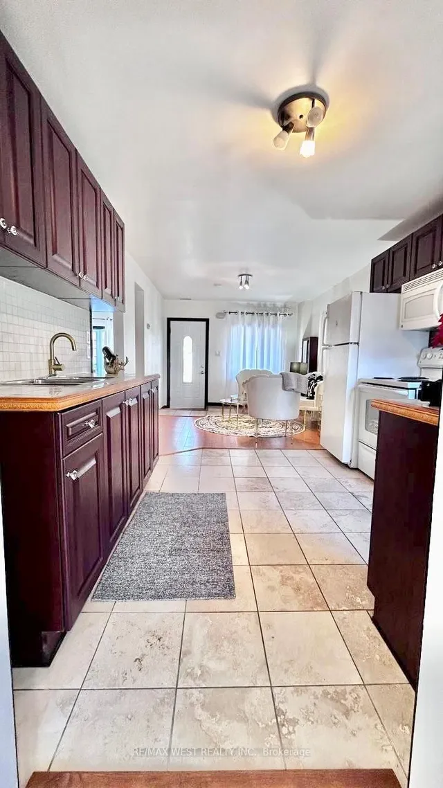 Additional image 8 of 15 Fourteenth St