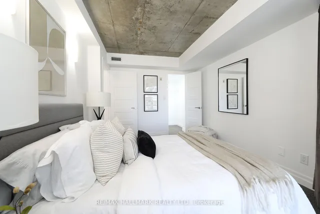 Additional image 35 of 1029 King St Unit 818