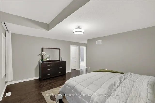 Additional image 28 of 94 IRWIN Ave