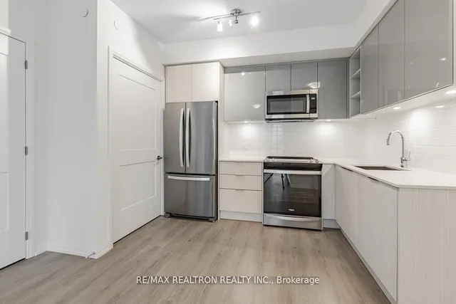 Additional image 3 of 25 Holly St Unit 710