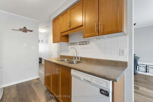 Additional image 18 of 76 Frances Ave Unit 14