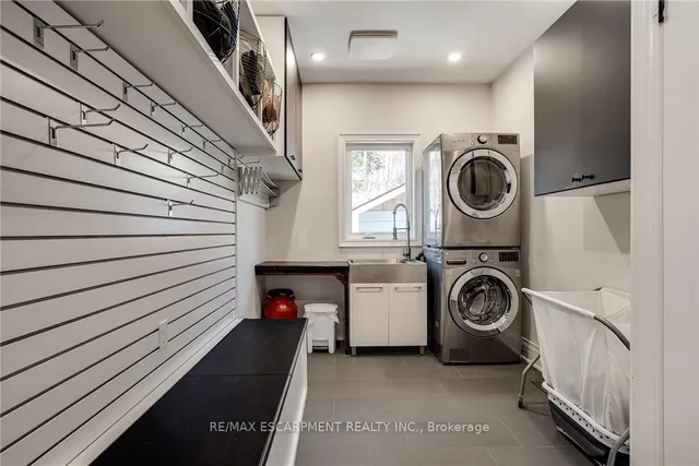 Additional image 29 of 14 Sullivan's Lane