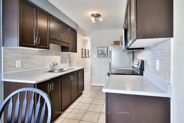 Additional image 12 of 104 Frances Ave Unit 11