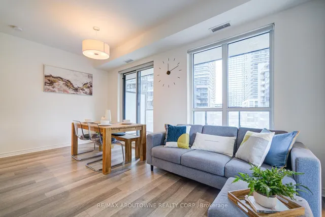 Additional image 10 of 39 Annie Craig Dr Unit 305