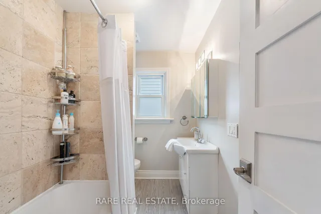 Additional image 12 of 152 Queensdale Ave