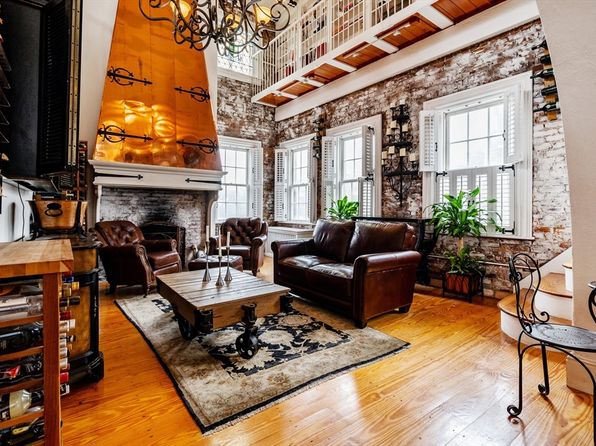 49 Grove St #PENTHOUSE, Boston, MA 02114