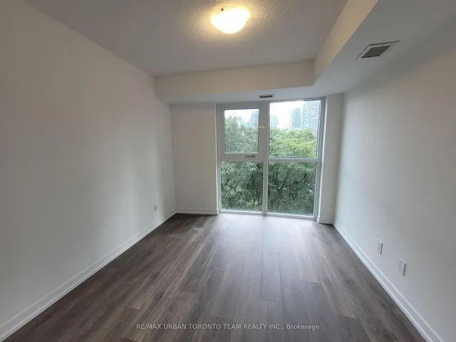 Additional image 9 of 219 Dundas St Unit 605