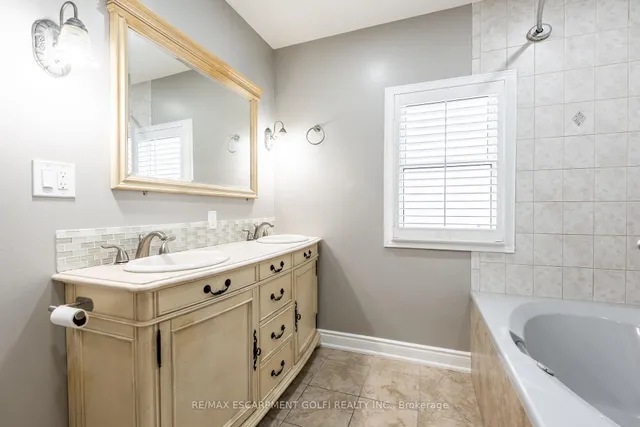 Additional image 17 of 119 King St