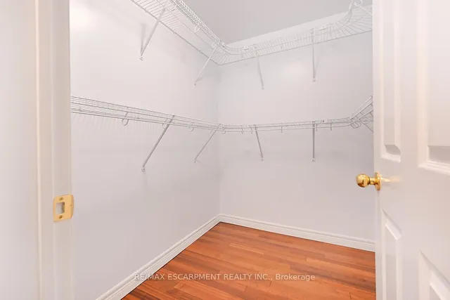 Additional image 22 of 2000 Creekside Dr Unit 501