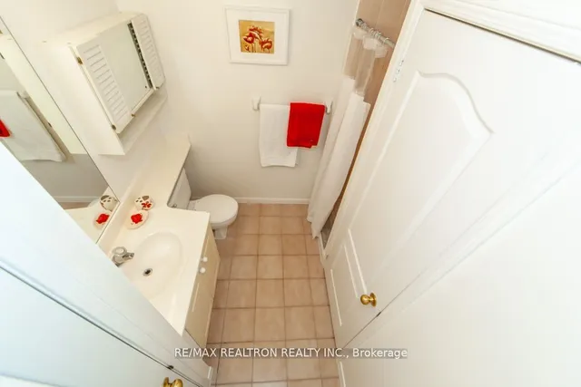 Additional image 35 of 555 Yonge St Unit #309