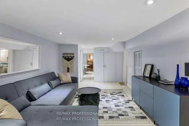 Additional image 33 of 58 Massey St