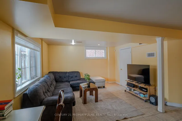 Additional image 14 of 140 Vintage Gate