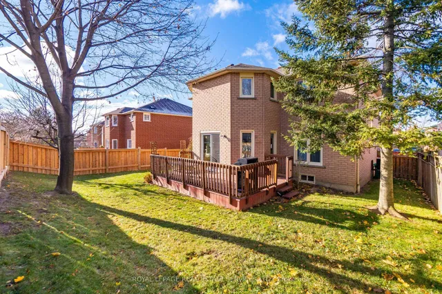 Additional image 36 of 1074 Bradbury Chse