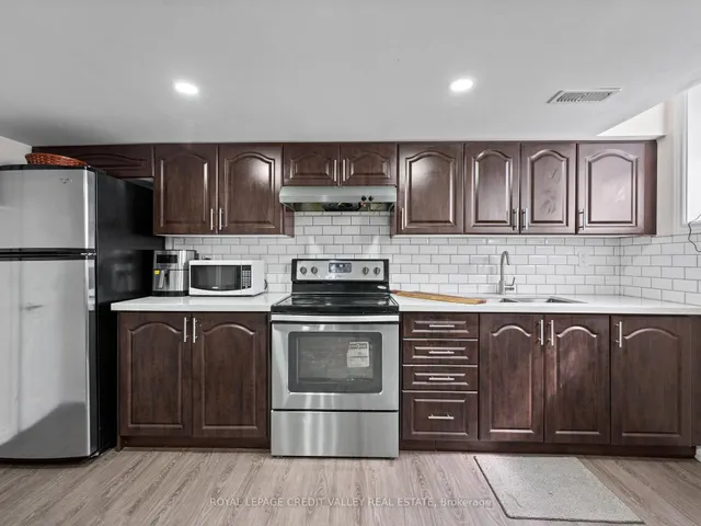 Additional image 45 of 425 Veterans Dr