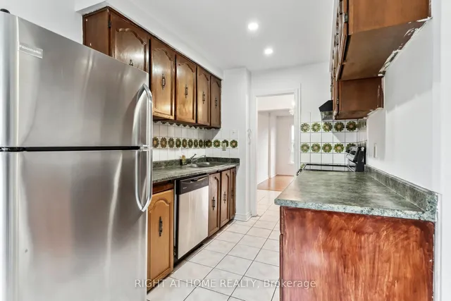 Additional image 17 of 44 Chester Le Blvd Unit 92