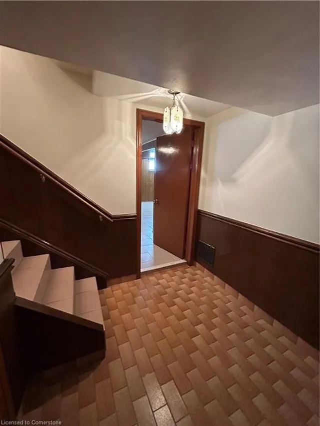 Additional image 27 of 85 Downsview Ave