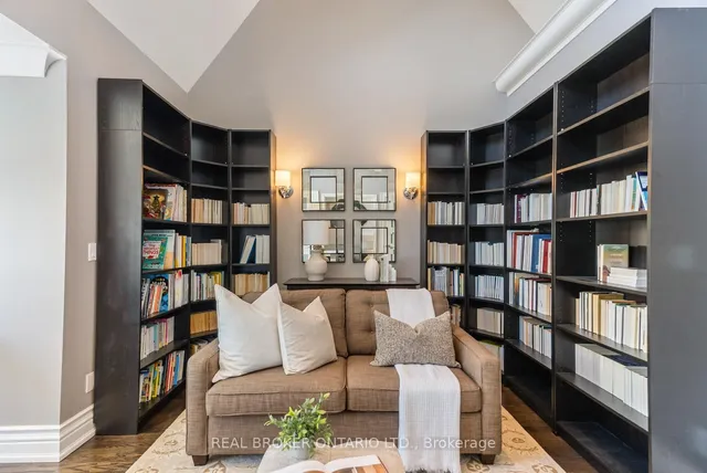 Additional image 18 of 194 Lee Ave