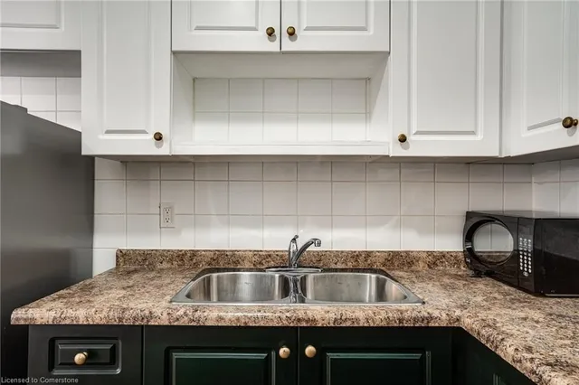 Additional image 26 of 28 Victoria Ave Unit 314