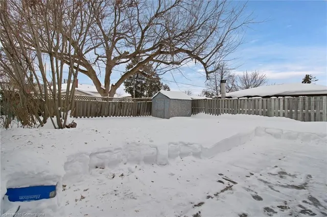 Additional image 21 of 218 East 44th St