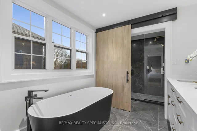 Additional image 28 of 939 TEAL Dr