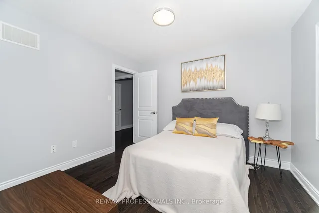 Additional image 31 of 35 Lampman Cres