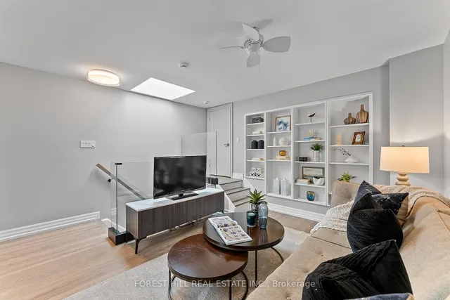 Additional image 30 of 8 Alex Mews